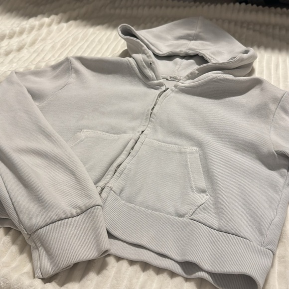 Brandy Melville cropped zip up - Picture 2 of 5